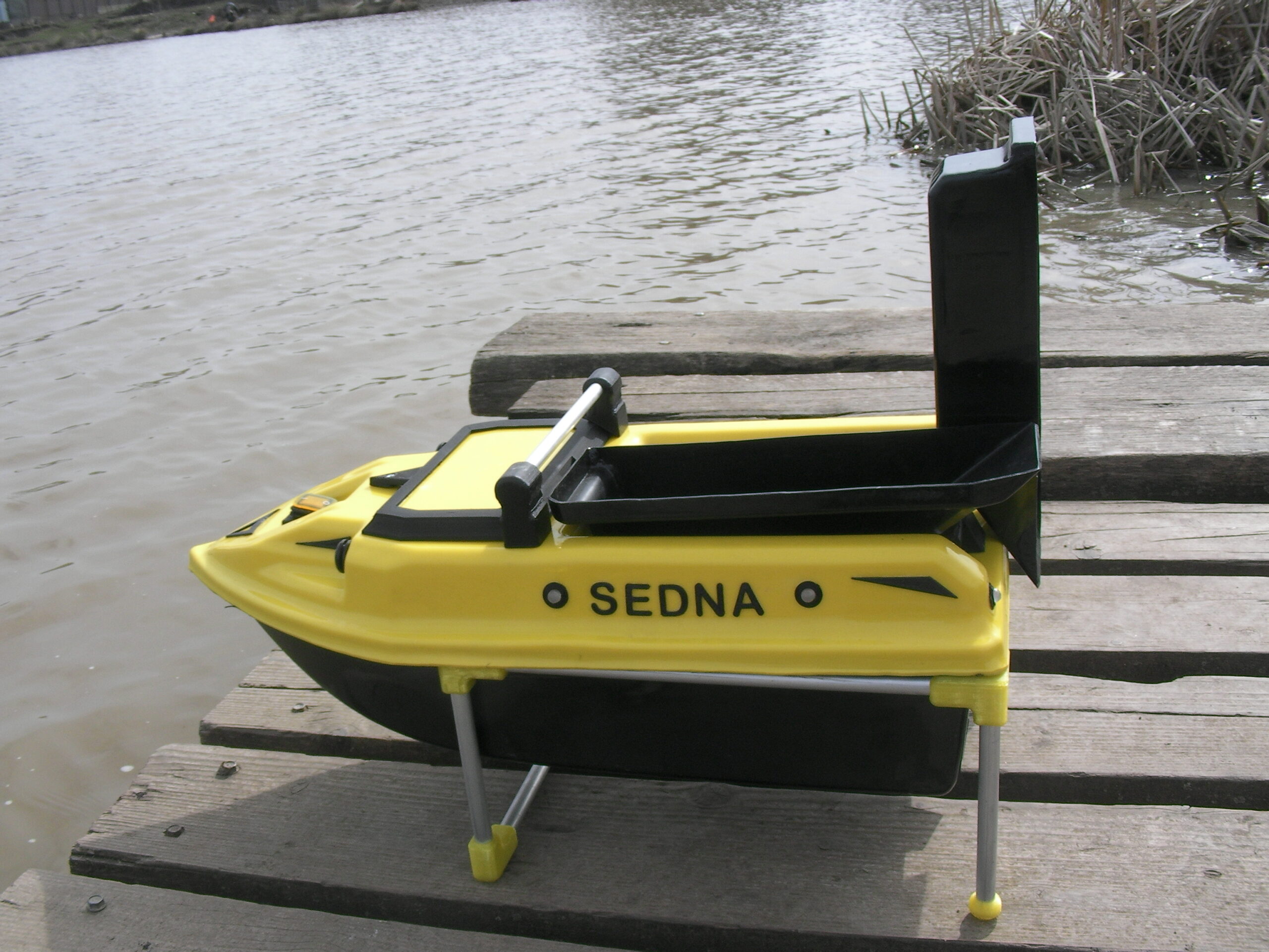 Прикормочный кораблик SEDNA-2 LUX — Прикормочные кораблики и автопилот ...